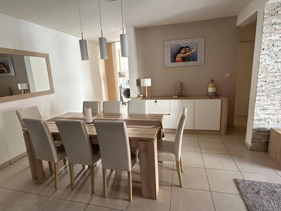 Appartement T3- 2 Chambres-4 Personnes-Parking Saint-Denis Eksteriør billede